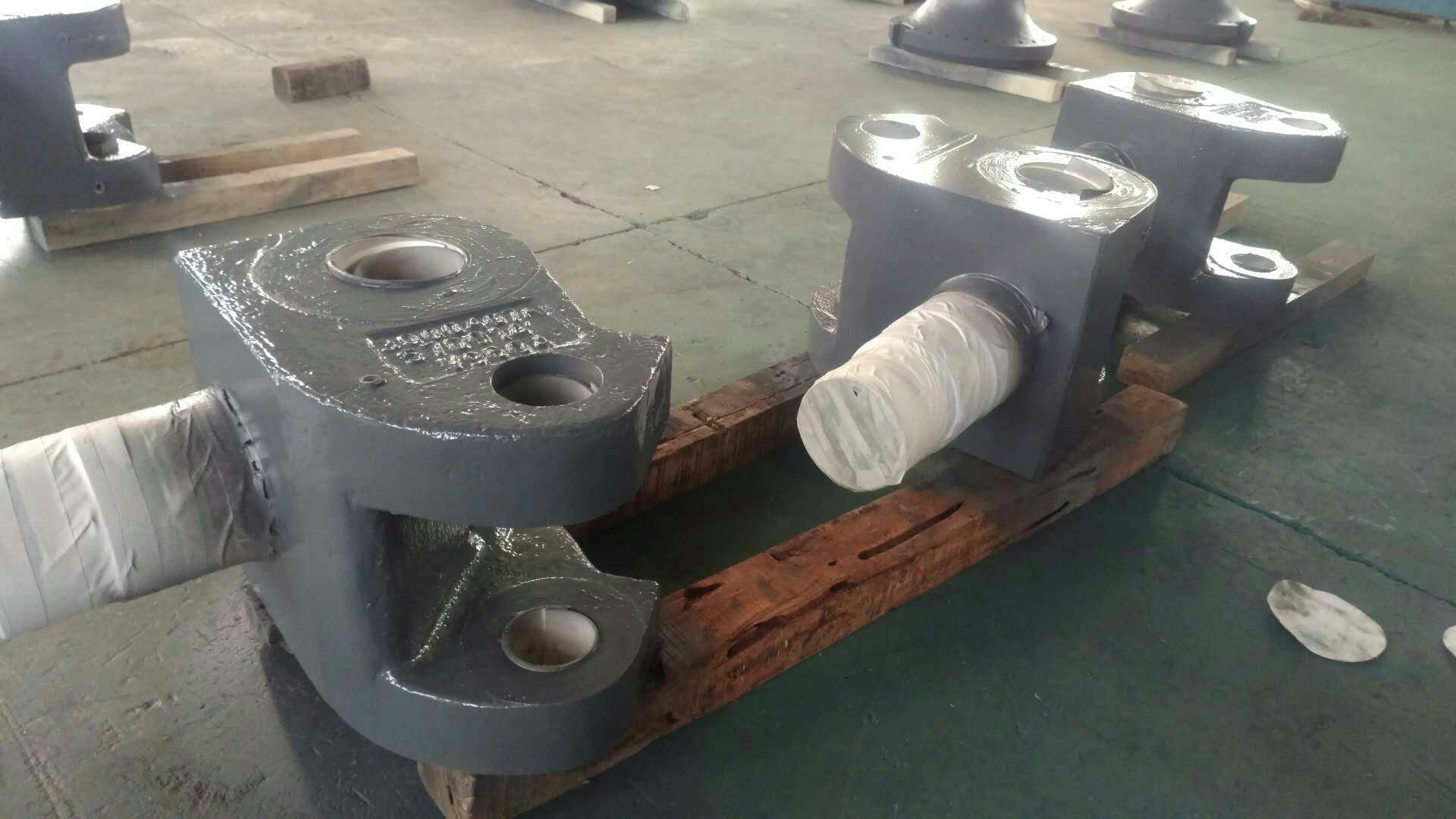 34CrNiMo6 alloy steel casting painted
