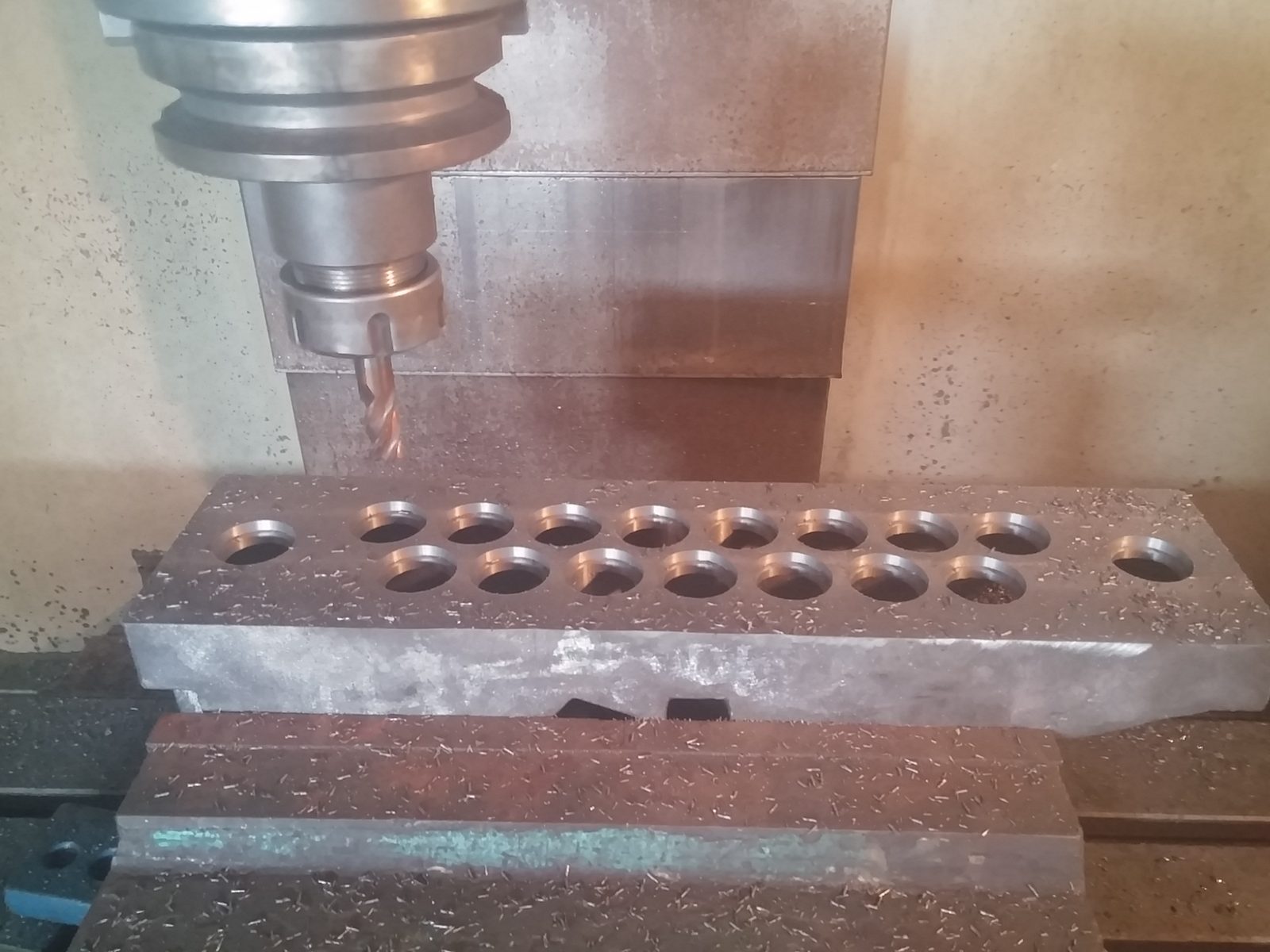 Gray iron manifold CNC machining on mill
